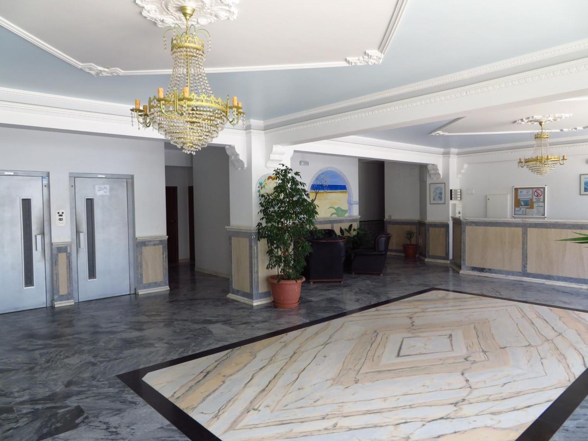 Apartamentos Carolino Monte Gordo Exterior photo