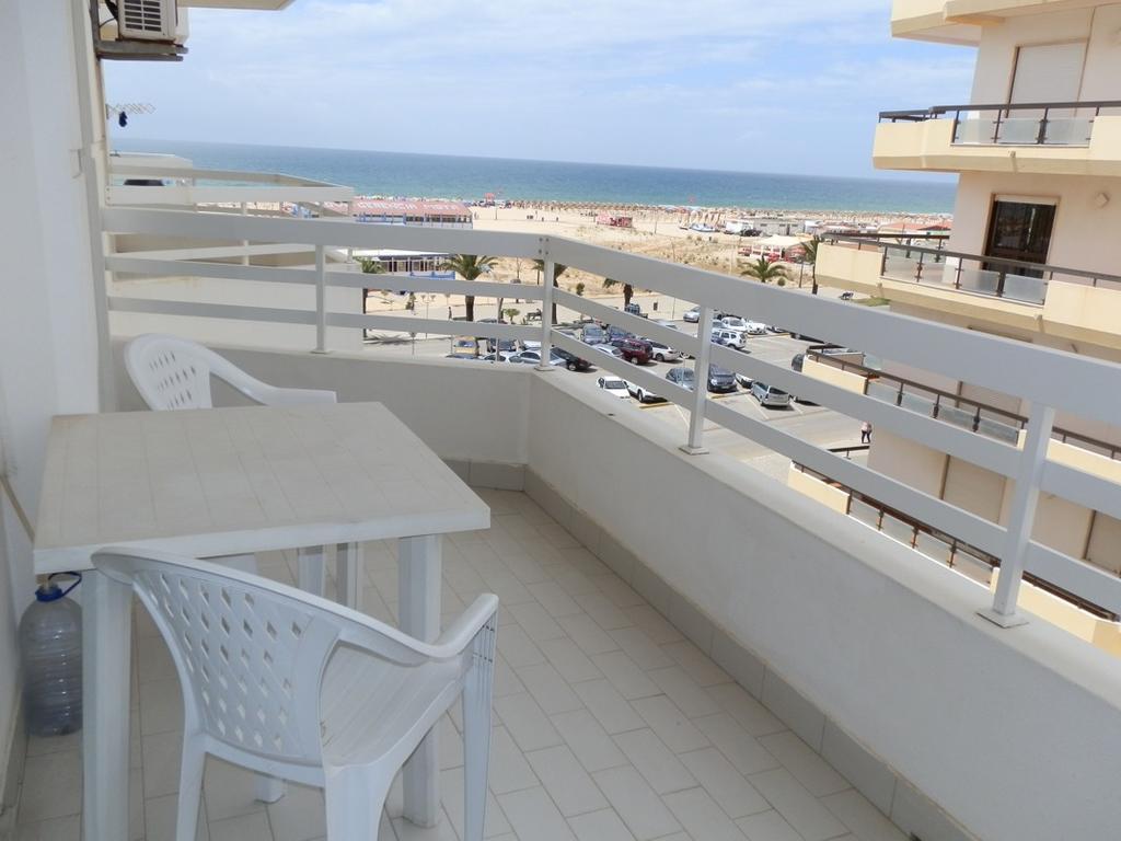 Apartamentos Carolino Monte Gordo Room photo